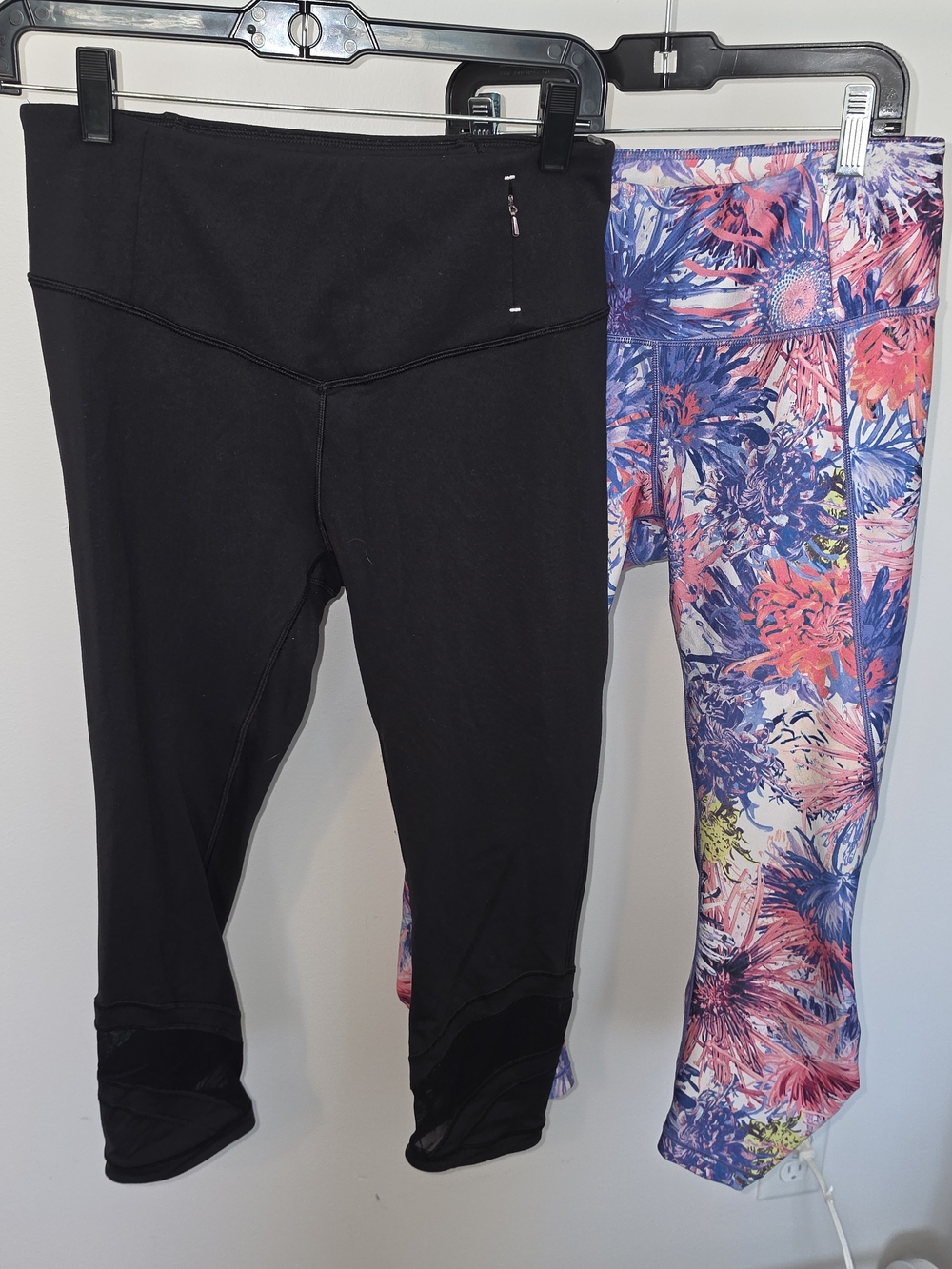 Calla by Oner Active 2 Pack Capri LeggingsBlack & multi-colored floral print